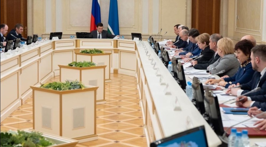 Губернатор Евгений Куйвашев поручил усилить безопасность в Свердловской области в майские праздники