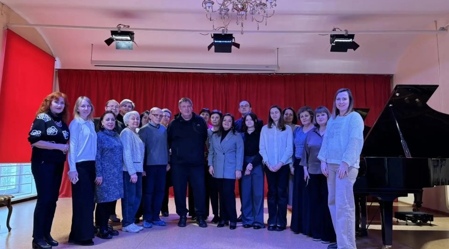 22 февраля 2026 года юные музыканты Детской музыкальной школы Заречного посетили мастер-классы известных исполнителей