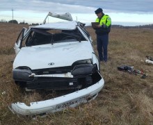 Сотрудники Госавтоинспекции Заречного устанавливают обстоятельства ДТП, в котором пострадали пассажирки автомобиля