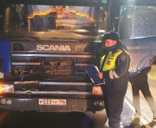 Сотрудники Госавтоинспекции Заречного устанавливают обстоятельства ДТП, в котором пострадал водитель питбайка