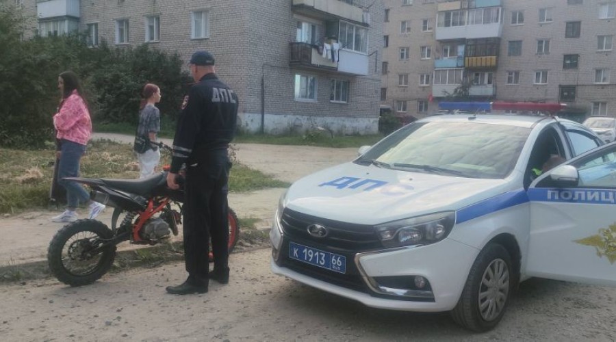 Сотрудниками Госавтоинспекции МО МВД России «Заречный» проводились масштабные проверки водителей в рамках профилактических мероприятий Стоп-контроль