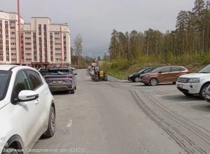 С начала мая в Заречном ведется уборка внутридворовых проездов и стоянок