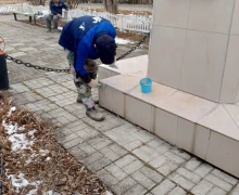 Жители Курманки привели в порядок мемориал погибшим в Великой Отечественной войне