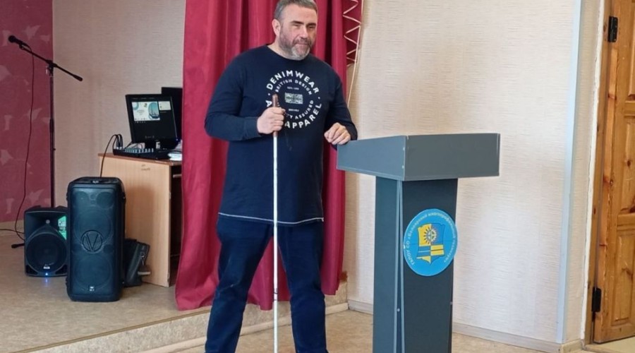 Вчера, 23 апреля, в Белоярский много профильный техникум приехали необычные гости - представители АНО Белая трость рассказали студентам, как развить в себе Экстабилити - дополнительные способности