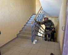 Пожарные состязались, кто быстрее добежит до 18-го этажа