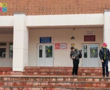 В пятницу и субботу школьники уйдут на дистант: в школах будут идти выборы губернатора