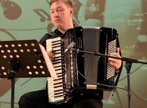 В ДМШ пришли три новых педагога: по классам аккордеона, гитары, балалайки и домры