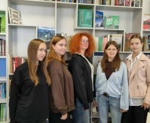 Зареченская писательница Наталья Бакирова встретилась со школьниками в обновлённом библиотечном центре