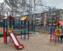 В школе №3 появилась детская площадка, которую готовили три года⏳