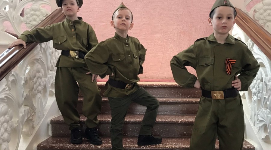 У трио Пацаны (эстрадная студия До-ми-дэнс) первое гран-при!