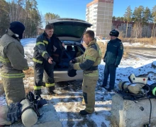 Пожарные состязались, кто быстрее добежит до 18-го этажа