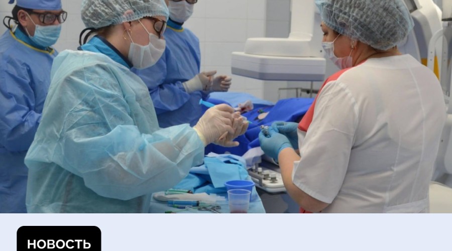 Врио губернатора Денис Паслер инициировал дополнительные выплаты для медиков дефицитных специальностей в сёлах и 11 городах Свердловской области