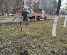 На ул. Ленина демонтируют дорожные ограждения