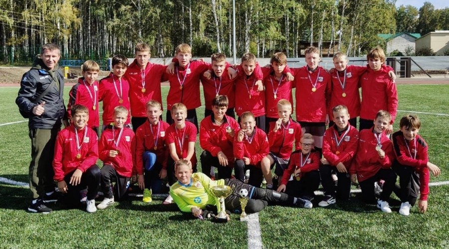 Феникс привёз золото с игры на только что открытом стадионе у соседей