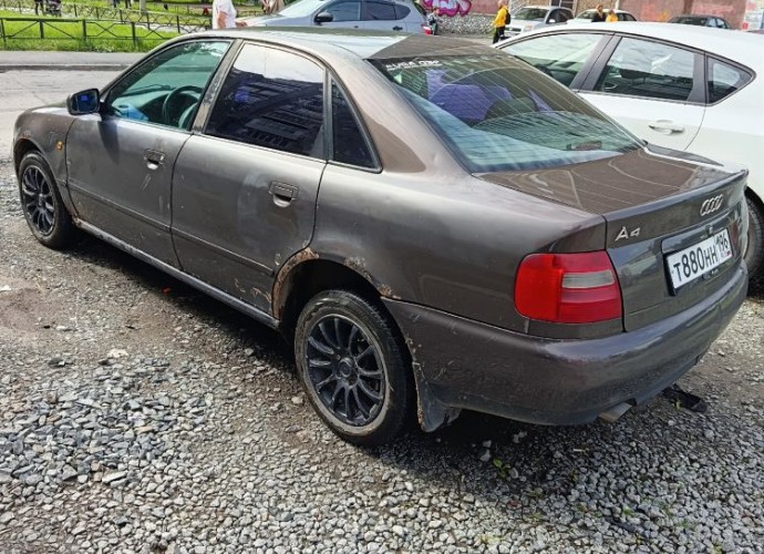 Audi A4, 1998